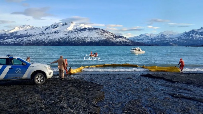 Alerta por un derrame de combustible en el Lago Argentino 