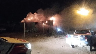 Incendio fatal en la Patagonia en el que murió un bebé de 10 meses: atraparon al hombre que lo habría iniciado  