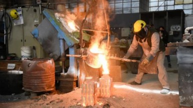 Industria pyme: volvió a caer fuerte en junio y acumuló un retroceso del 19,1% en el primer semestre del año