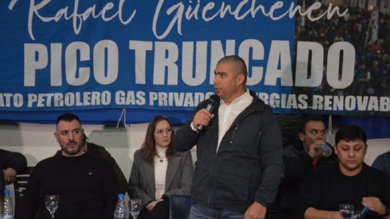 Lo anunci el Secretario General del Sindicato Petrolero, Rafael Genchenen, mediante un comunicado, luego de la publicacin este lunes del Decreto 652 