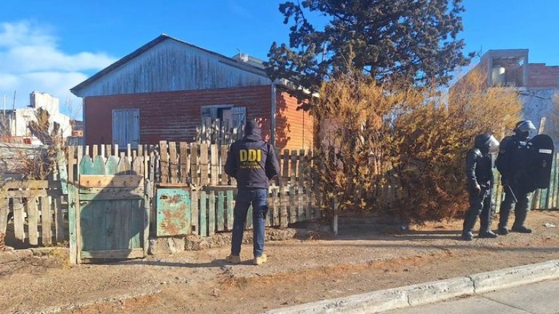 Por robos a viviendas hubo cuatro allanamientos en Caleta Olivia 