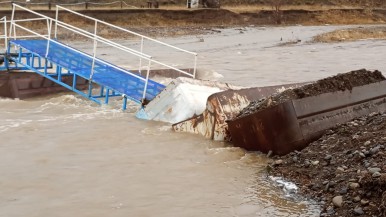 hay problemas por deshielo y crecidas de ríos en diferentes puntos de la provincia 