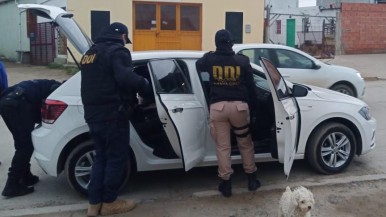 Puerto Deseado: balean una casa, realizan allanamiento y hallan municiones y drogas