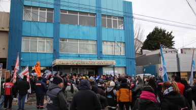 Otro fuerte reclamo en CSS: "Soruco da la cara", gritan los manifestantes