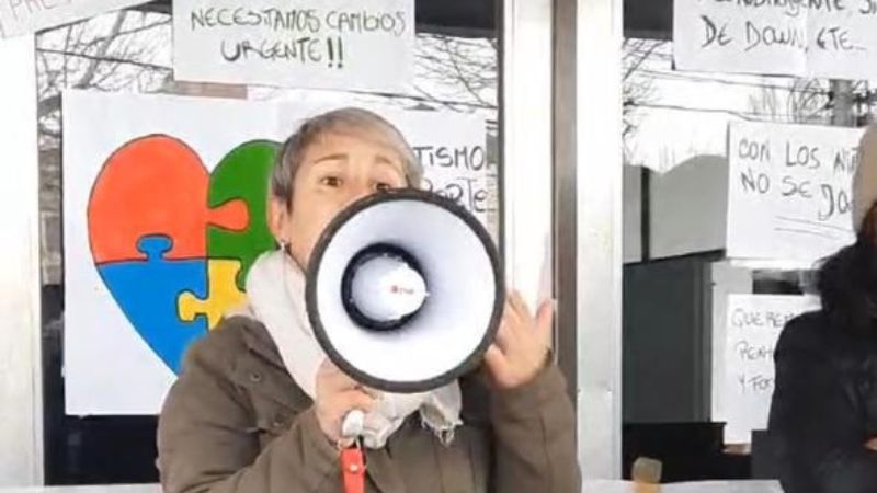 Santa Cruz: una mam de una persona con autismo dijo que "nos dimos cuenta que nos quieren dividir y seguir pisando los derechos de personas con discapacidad" 