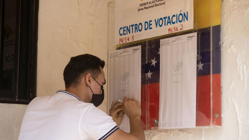 Tensin en Venezuela mientras aguardan resultados oficiales de la eleccin