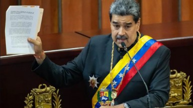 Maduro a Milei: "Cobarde, feo, fascista" y " no me aguantas un round"