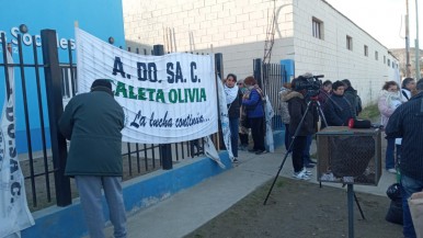 No hay agua en Caleta Olivia y ADOSAC reclamó al CPE "sentido común" y "empatía" para suspender las clases 