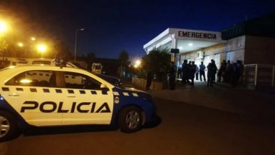 Disturbios en un hospital patagónico: un hombre le apuntó con un arma de fuego a un policía  