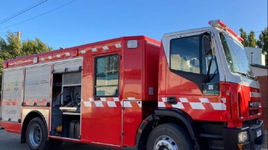 Río Gallegos: se incendió una vivienda, una mujer terminó en terapia intensiva y se encuentra en estado crítico 