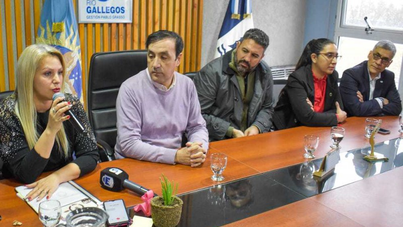 Municipalidad de Ro Gallegos trasladar la planta de asfalto a un predio propio y present el nuevo parque urbano 