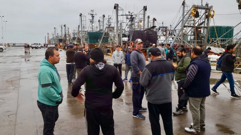 Trabajadores martimos lanzan un paro en todo el sector pesquero por los despidos en la Flota Amarilla