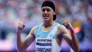 Juegos Olímpicos: el argentino Elián Larregina ganó y se metió en semis de 400 metros