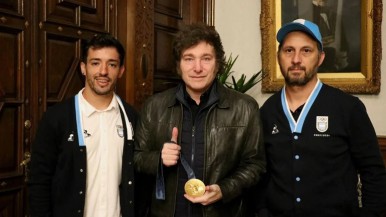 El campeón olímpico "Maligno" Torres se reunió con Milei y salió al balcón de la Casa Rosada 