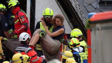 Dos muertos y al menos siete heridos por el derrumbe de un hotel en Alemania