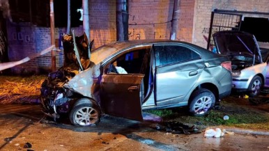 Escapaban de la policía tras robar dos autos, chocaron y murieron tres personas