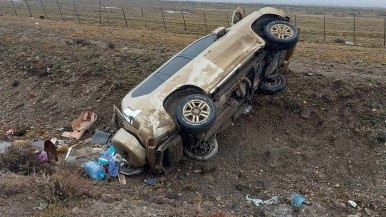 Río Gallegos: despistó y volcó sobre la avenida Asturias