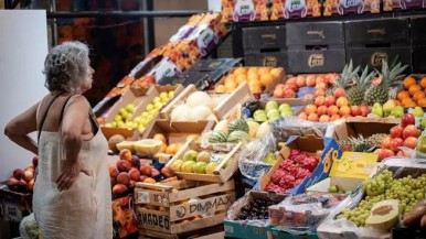 Inflación: verduras aumentaron 350% interanual en promedio y el tomate subió casi 1000%