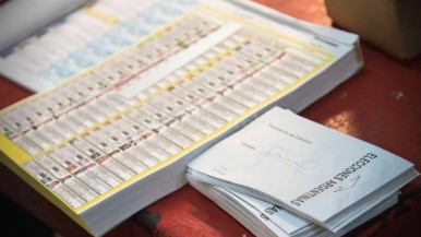 Sistema Electoral: analizan utilizar "Boleta Única" en Santa Cruz