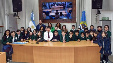 La Cámara de Diputados Provincial continúa recibiendo visitas de alumnos de distintas instituciones educativas