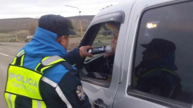 Se efectuaron 10 infracciones por alcoholemia en el ingreso a Santa Cruz