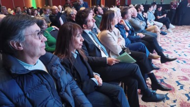 La diputada Reyes estuvo presente en el foro 