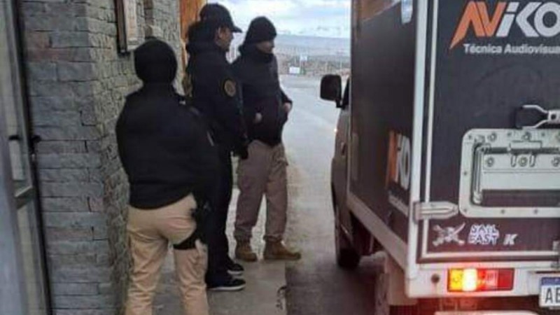 Secuestran droga y realizan operativos en una localidad de Santa Cruz