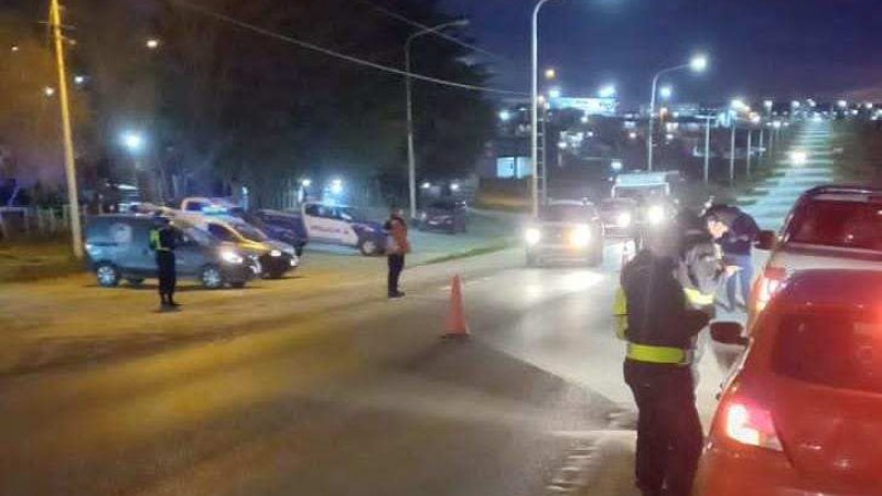 Operativo vehicular en San Julin: controlaron 154 autos, algunos con infracciones