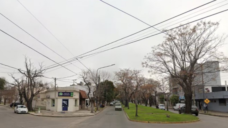 Una pareja fue sorprendida por la polica mientras tena sexo a metros de un colegio.
