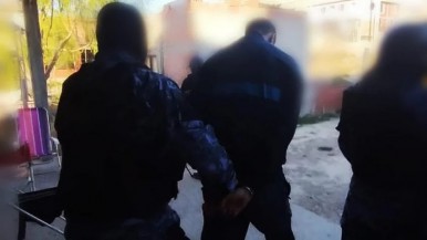 Dos detenidos en allanamientos por robo agravado en Puerto Madryn