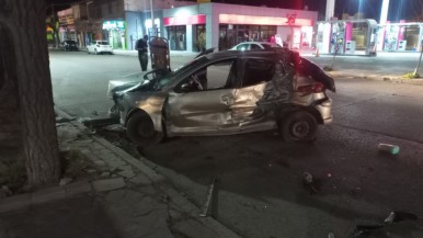 Violento choque en la Patagonia dejó tres jóvenes heridos que fueron hospitalizados  