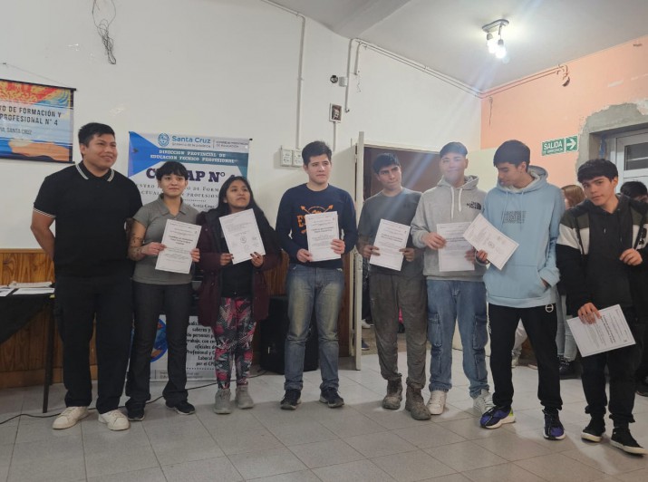 Educacin: entregaron ms de 150 certificados de formacin profesional en Caleta Olivia