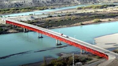 El miércoles habrá restricción vehicular en el puente sobre el Río Santa Cruz