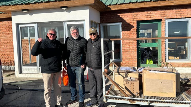 Aeroclub de El Chaltn recorre Santa Cruz llevando medicamentos a los Puestos Sanitarios