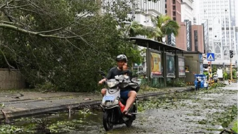 Las calles de Hanoi tras el paso del tifn Yagi. (Fotografa: Xinhua).