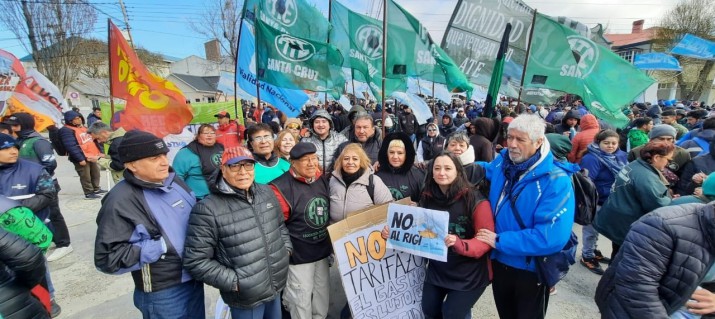 Marcha contra el RIGI y por Emergencia Habitacional: se sum el reclamo por el gas, con facturas por $600.000  YCRT, CSS y lo "imperdonable" que hizo Reyes