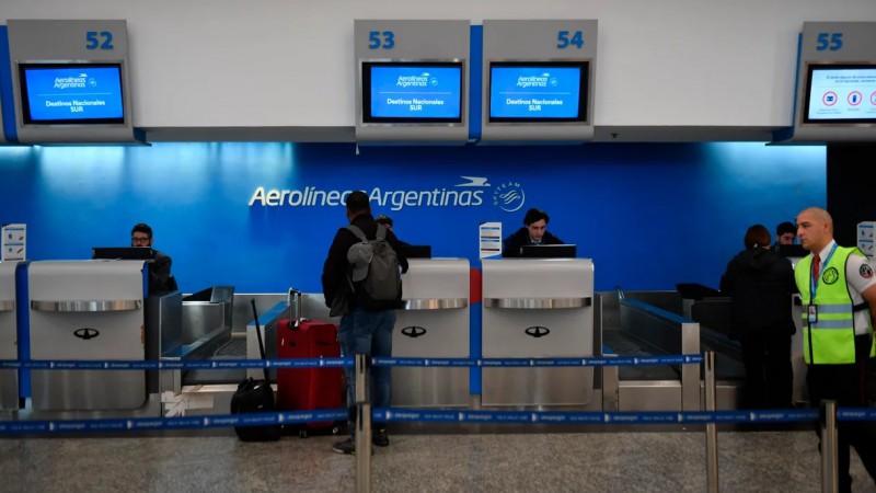 Culmin el paro de pilotos de Aerolneas Argentinas y dejo como saldo 37 mil pasajeros afectados, vuelos cancelados y perdidas millonarias