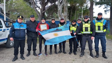 Sigue la travesía a pie del ex comandante del ARA San Juan que va desde Mar del Plata a Ushuaia 