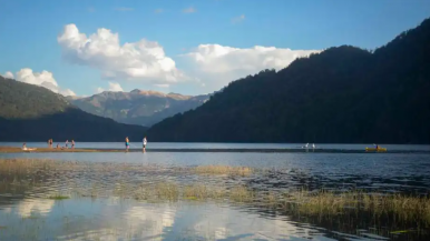  Hallan un cádaver  flotando en un lago de la Patagonia