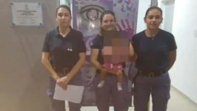 Horror: "No vuelvan con la bebé porque van a ligar": mandó a sus hijas a regalar a su hermanita