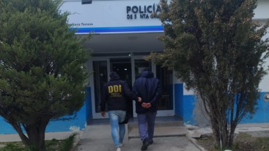 Nuevo allanamiento por distribución y tenencia de material de abuso sexual infantil en Río Gallegos: detuvieron a un hombre de 30 años 