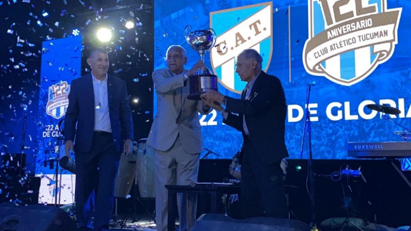 AFA oficializ el ttulo de 1960 y Atltico Tucumn fue proclamado campen de una copa de Primera divisin