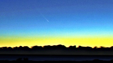 Un fotógrafo de Santa Cruz esperó tres días y pudo capturar al "Cometa del Siglo" desde una estancia 