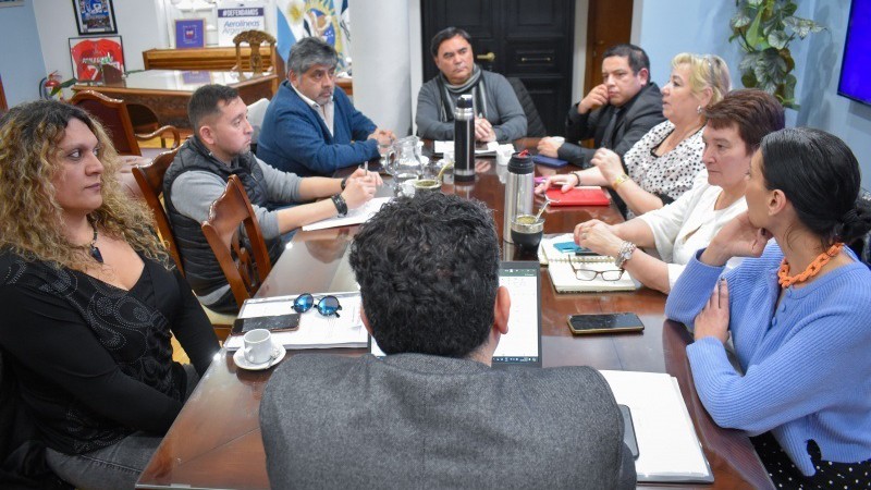 Imagen de la ltima paritaria del 23 de agosto. Foto: Municipalidad de Ro Gallegos. 