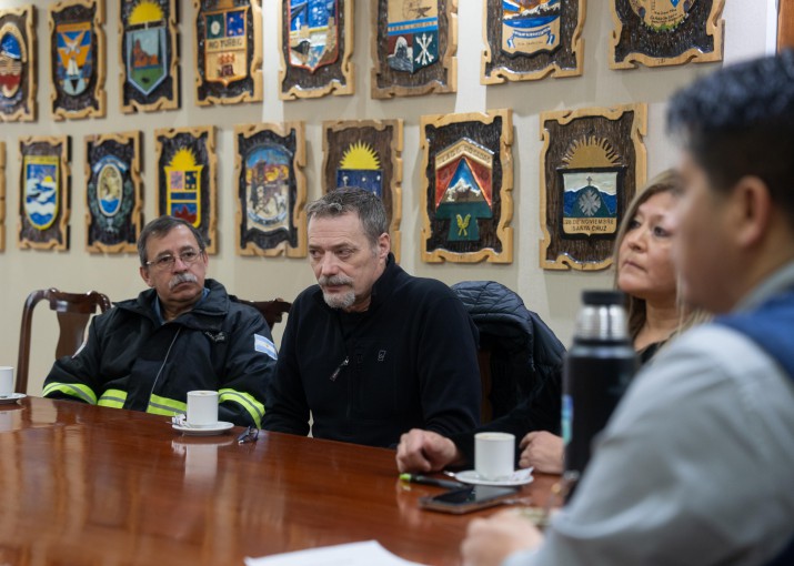 Tras la salida de Ariel Varela, Claudio Vidal recibi al personal de vuelos sanitarios: "La salud es prioridad" 