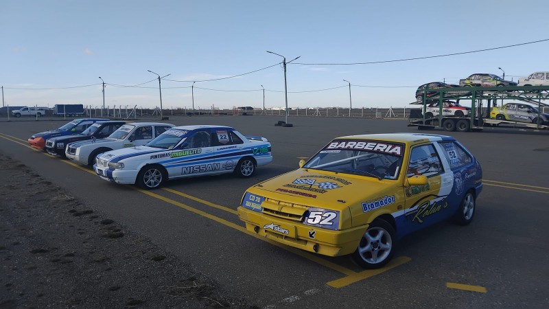 Algunos delos autos llegados desde Punta Arenas. Foto: Carlitos Kart 