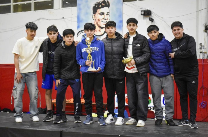 Talleres Azul en Sub 15 y Tehuelche en Sub 17 se consagraron campeones en la Liga Municipal de Futsal Juvenil