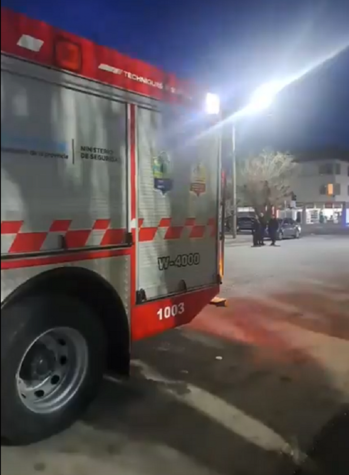 Principio de incendio causa alarma en la seccional primera 