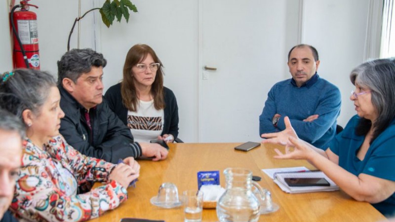 Representantes de la CSS y la ministra de Salud.