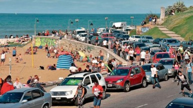 Durante el fin de semana largo se movilizaron 1,4 millones de turistas